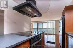 1022 - 550 QUEENS QUAY W Toronto