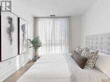 518 - 30 INN ON THE PARK DRIVE Toronto