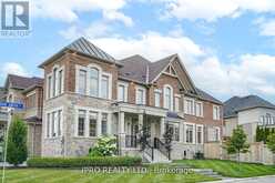 120 BECKETT AVENUE East Gwillimbury 