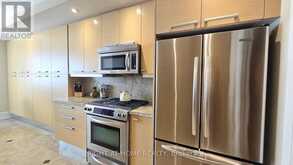 305 - 660 SHEPPARD AVENUE E Toronto