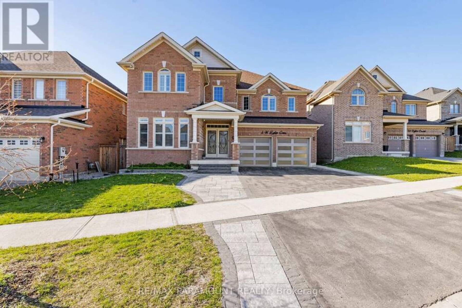 8 W. DYKIE COURT Bradford/West Gwillimbury