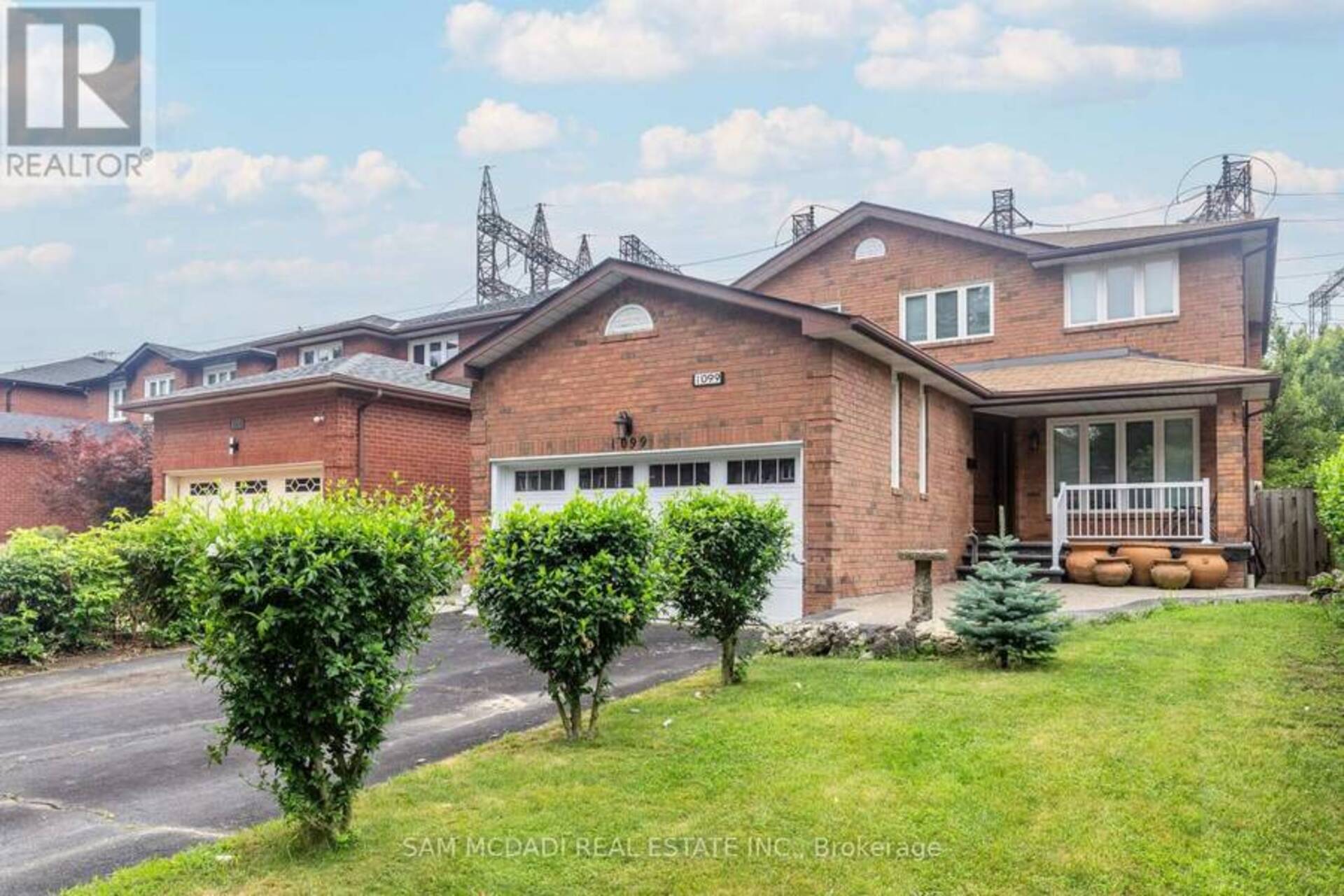 1099 HEDGE DRIVE Mississauga 