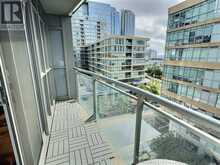 830 - 21 ICEBOAT TERRACE Toronto