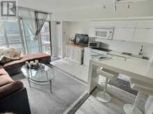 830 - 21 ICEBOAT TERRACE Toronto