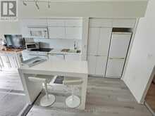 830 - 21 ICEBOAT TERRACE Toronto