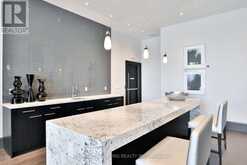 303 - 65 SPEERS ROAD Oakville 