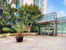 612 - 3840 BATHURST STREET Toronto