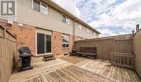 16 - 39 PINEWOODS DRIVE Hamilton 