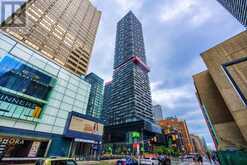 2705 - 8 EGLINTON AVENUE E Toronto