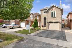 30 ELMPARK COURT Richmond Hill 