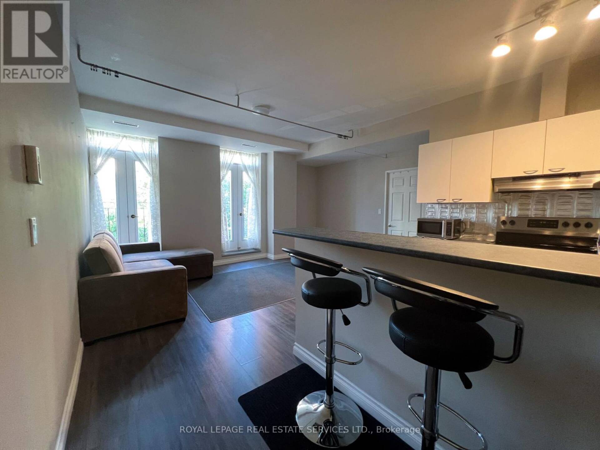 #302 - 135 MAITLAND STREET Toronto