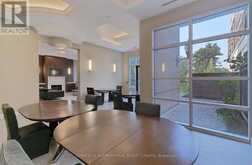 407 - 2396 MAJOR MACKENZIE DRIVE Vaughan 