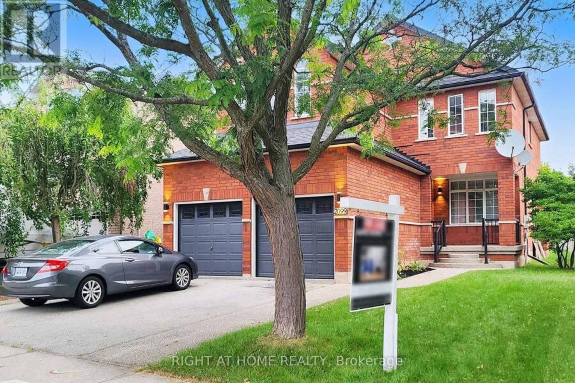 2099 BLOOMFIELD DRIVE Oakville 