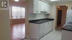 204 - 135 HILLCREST AVENUE S Mississauga 