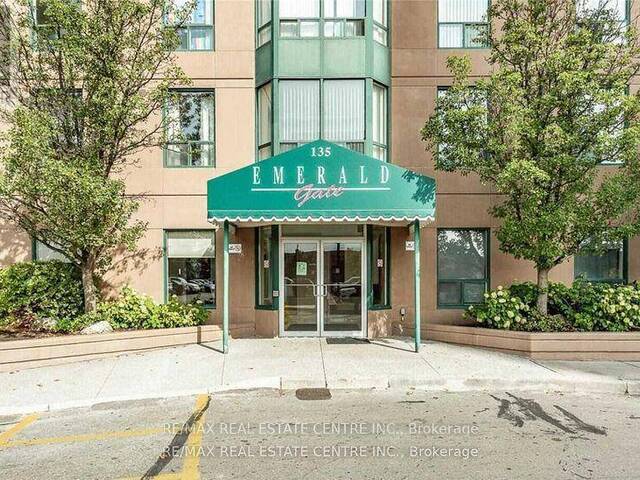 204 - 135 HILLCREST AVENUE S Mississauga  Ontario