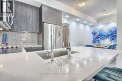 725 - 99 EAGLE ROCK WAY Vaughan 