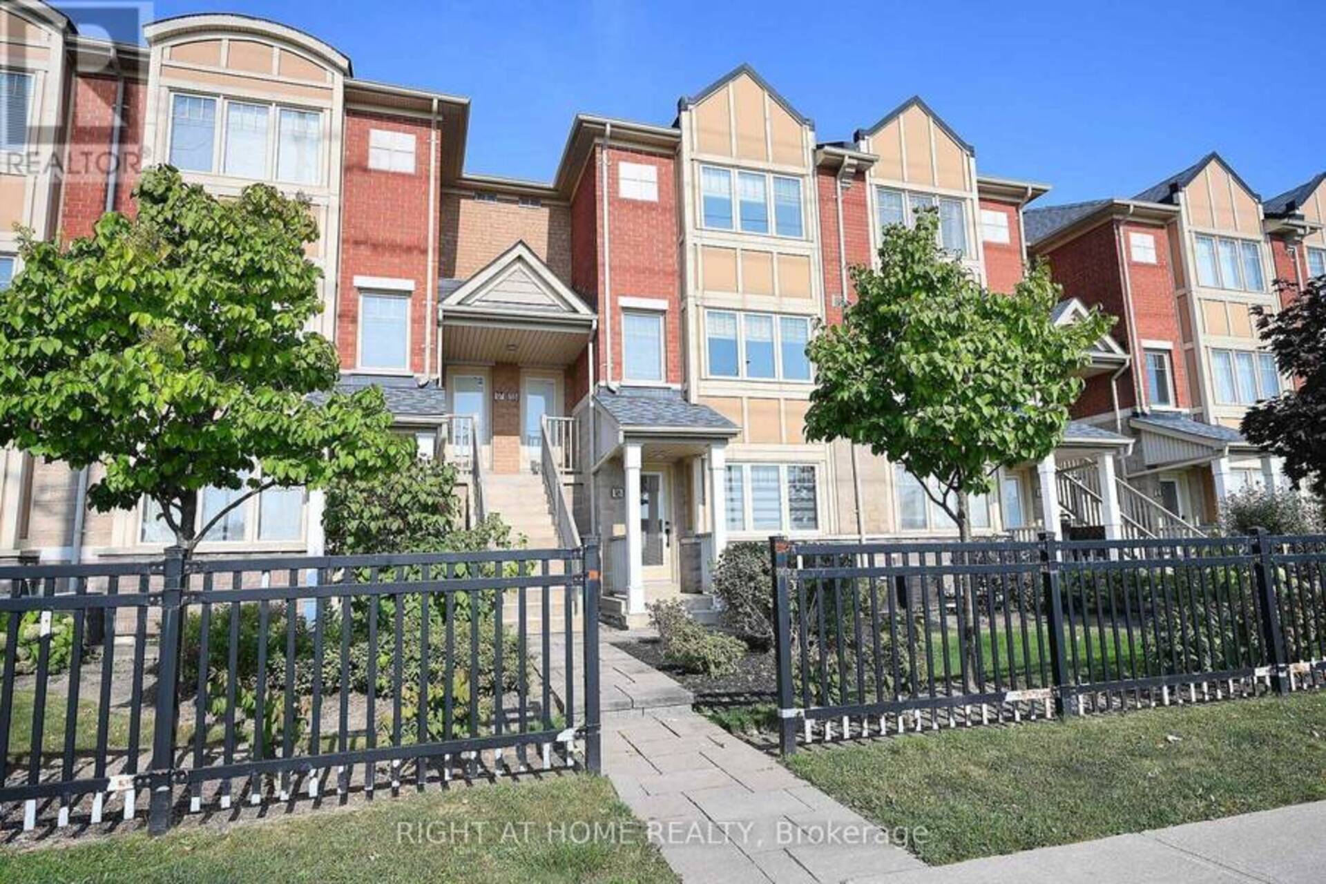 16 - 3985 EGLINTON AVENUE W Mississauga 