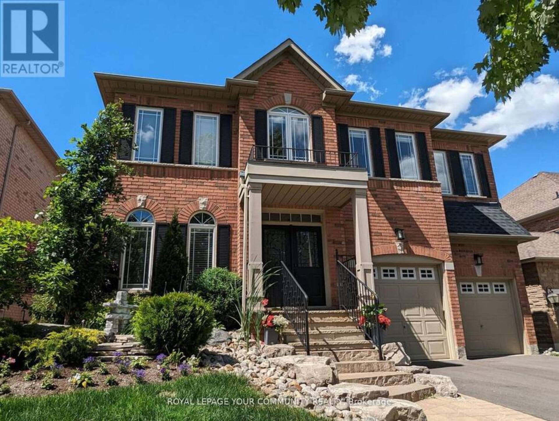 52 SANDBANKS DRIVE Richmond Hill 