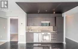 936 - 15 ICEBOAT TERRACE Toronto