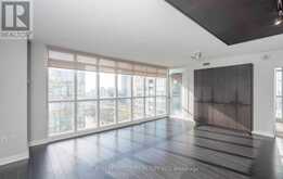 936 - 15 ICEBOAT TERRACE Toronto