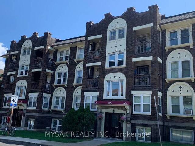 107-109 BALSAM AVENUE S Hamilton  Ontario