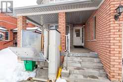 21 SPRUCELANDS AVENUE Brampton 