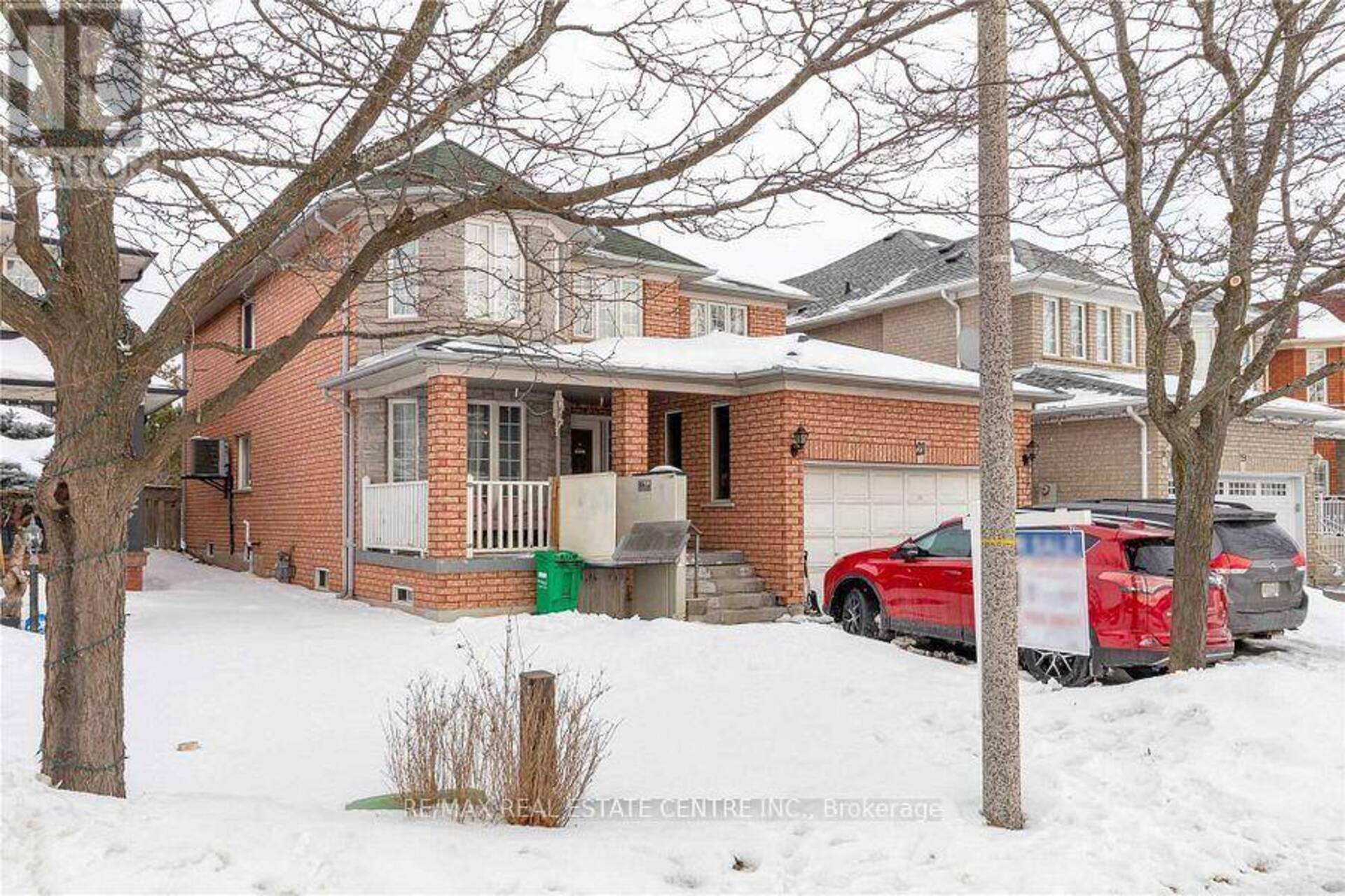 21 SPRUCELANDS AVENUE Brampton 