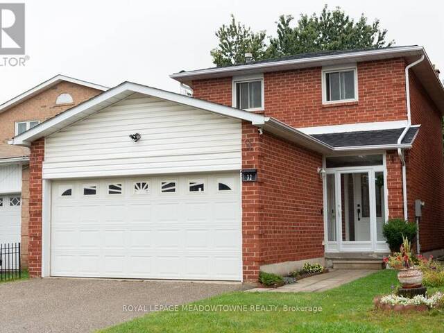 32 CLARRIDGE COURT Brampton  Ontario