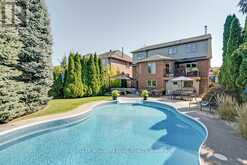 1407 BAYSHIRE DRIVE Oakville 