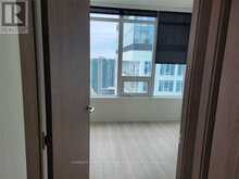 4302A - 17 BATHURST STREET Toronto 