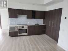 4302A - 17 BATHURST STREET Toronto 