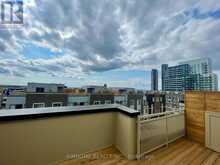 218 - 131 HONEYCRISP CRESCENT Vaughan 