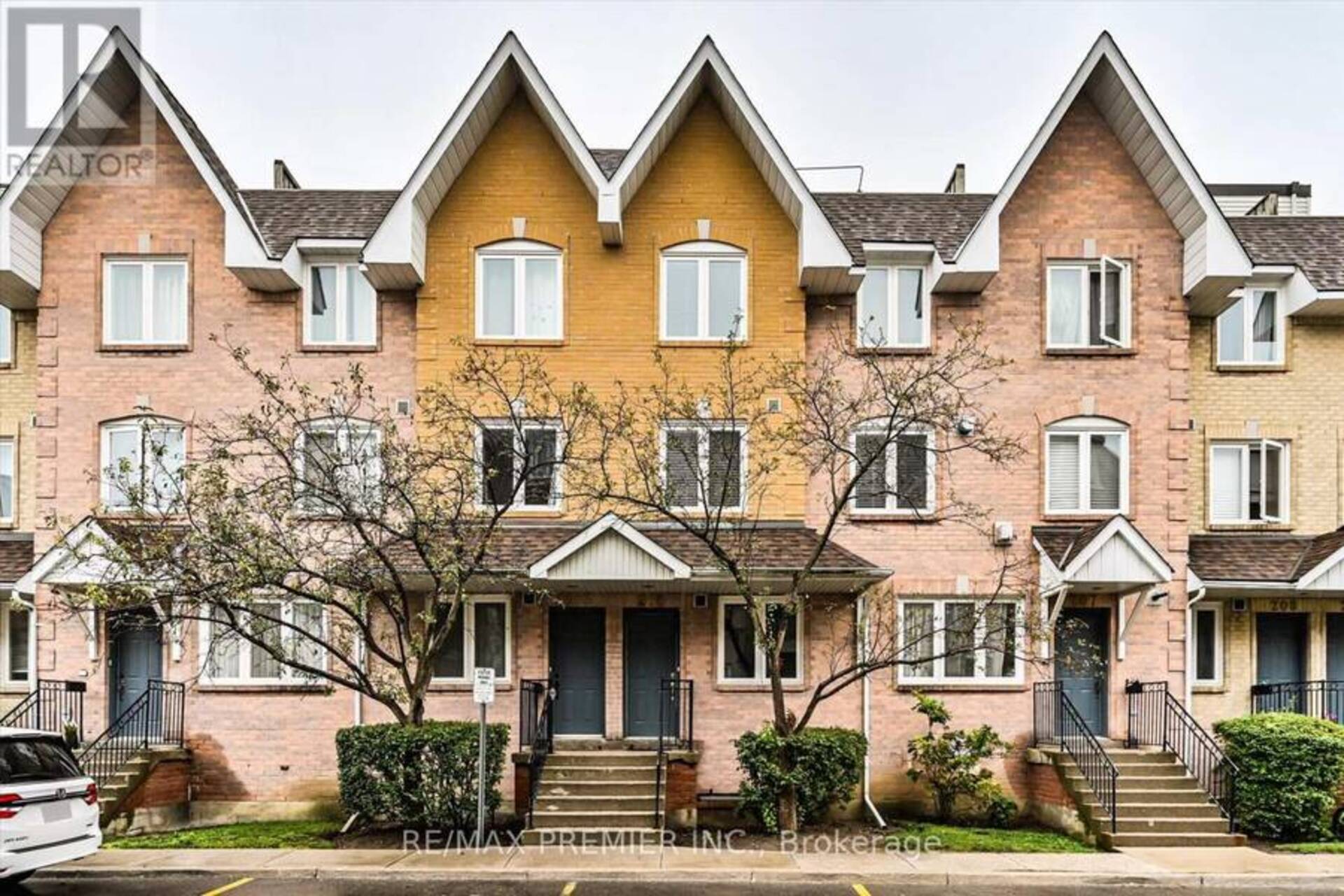 206 - 75 WELDRICK ROAD E Richmond Hill 