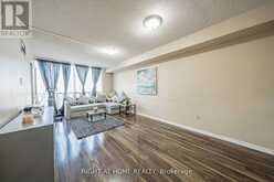 806 - 309 MAJOR MACKENZIE DRIVE E Richmond Hill 