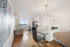 402 - 11 ONEIDA CRESCENT Richmond Hill 