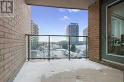 402 - 11 ONEIDA CRESCENT Richmond Hill 