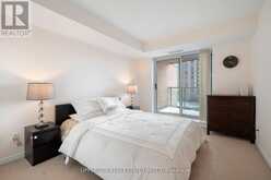 402 - 11 ONEIDA CRESCENT Richmond Hill 