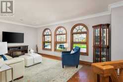 327A LAKE PROMENADE Toronto 