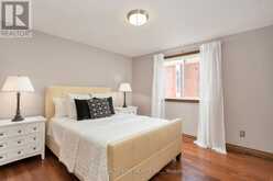 327A LAKE PROMENADE Toronto 