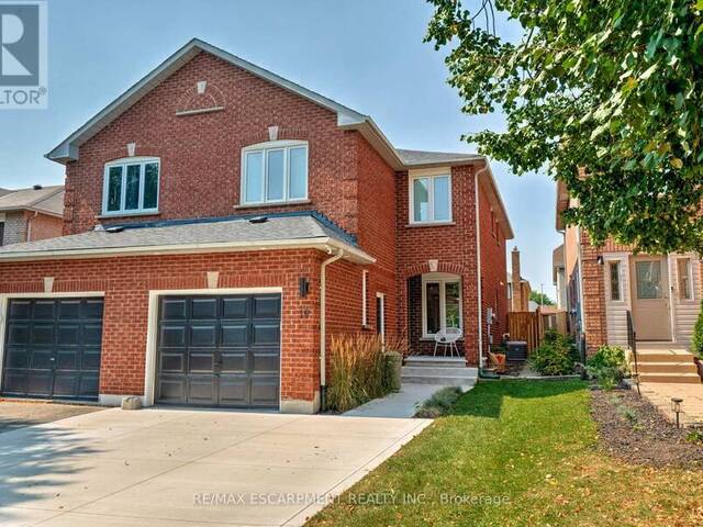 19 WAKEFIELD LANE Hamilton  Ontario