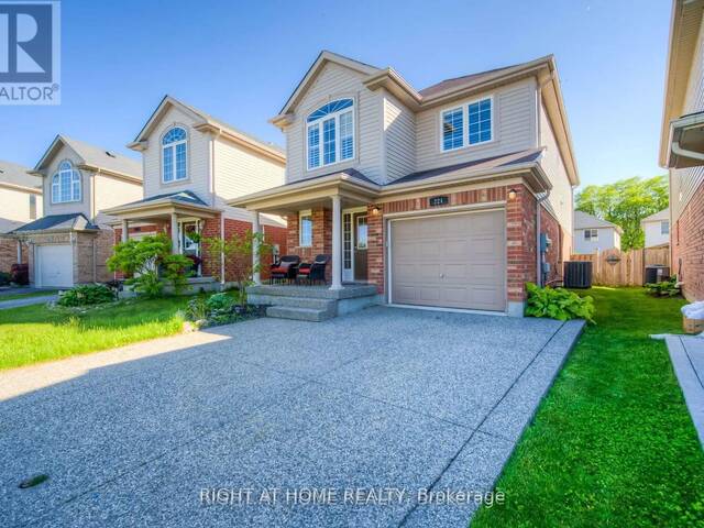 224 BEAUMONT CRESCENT Kitchener Ontario