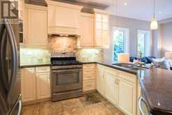 3122 CARDROSS COURT Oakville 