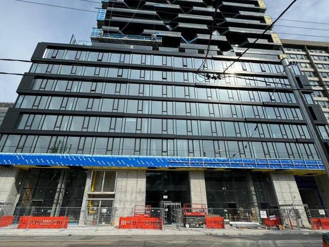 414 - 195 MCCAUL STREET Toronto Ontario