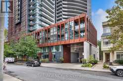 TH105 - 32 DAVENPORT ROAD Toronto