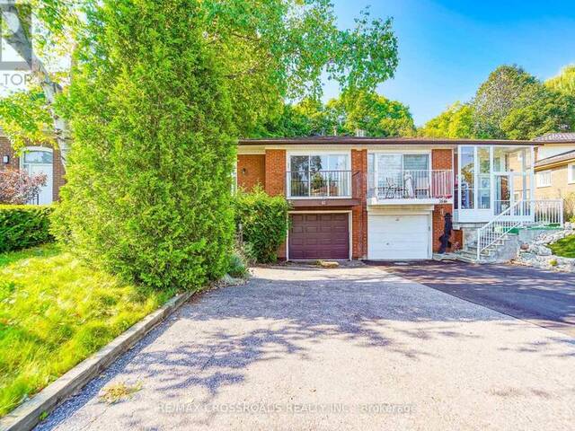 40 HARRINGTON CRESCENT Toronto Ontario