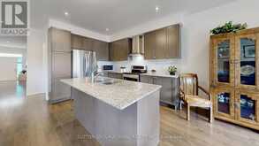 11 THORNAPPLE LANE Richmond Hill