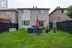 64 RALPH CHALMERS AVENUE Markham 