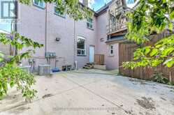 544 DUNDAS STREET E London