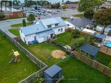 10-12 MANITOU CRESCENT Loyalist