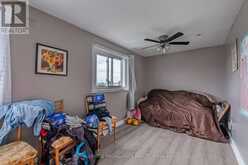 10-12 MANITOU CRESCENT Loyalist